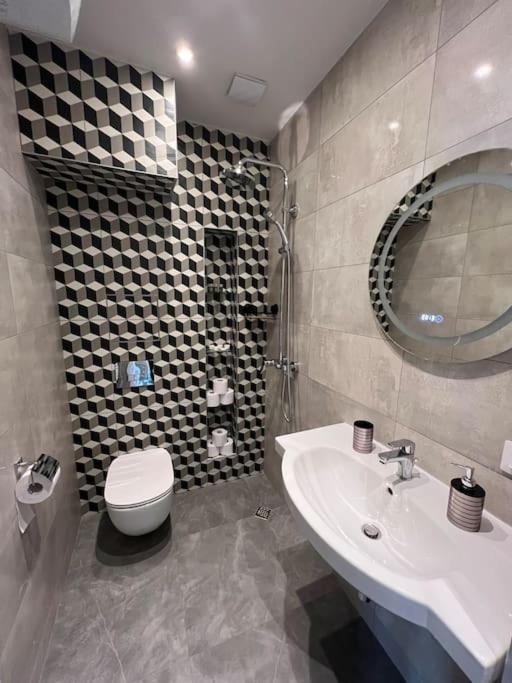 Location ! Location ! Location ! City Garden View Apartment Sófia Exterior foto